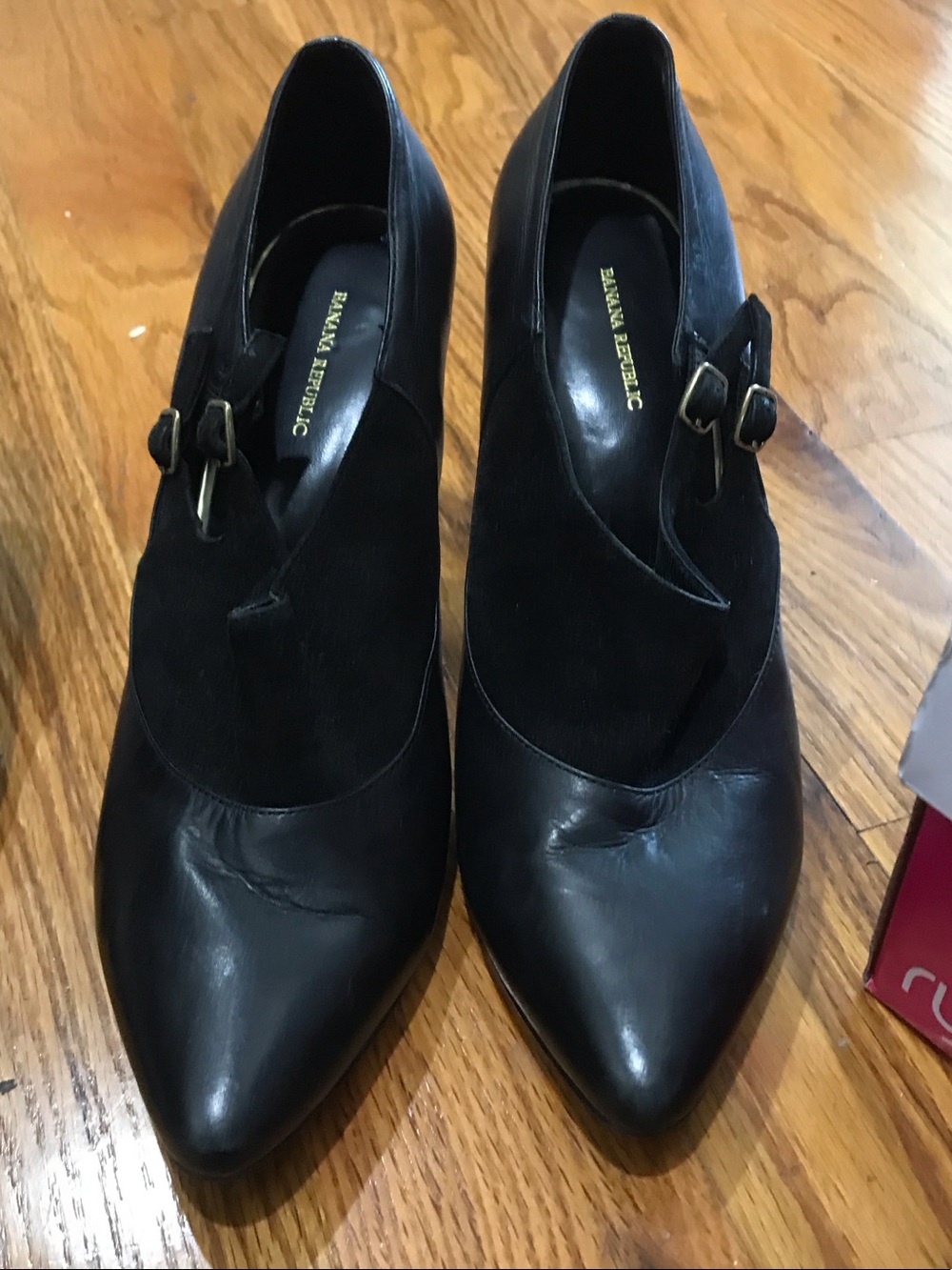 BR Black Suede and Leather Pumps